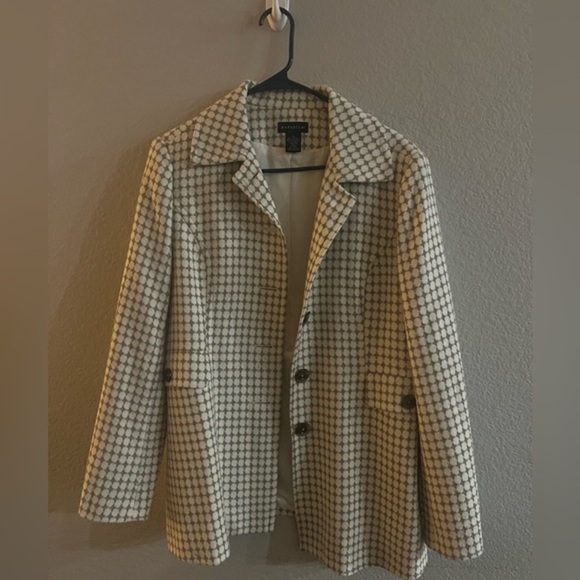 Rafaella Jackets & Blazers - NWOT Rafaella blazer, cream beige Size 14